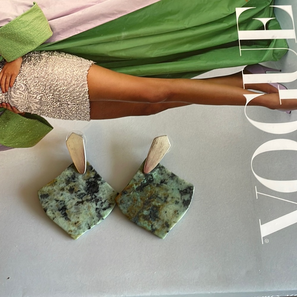 Kendra Scott Astoria earrings